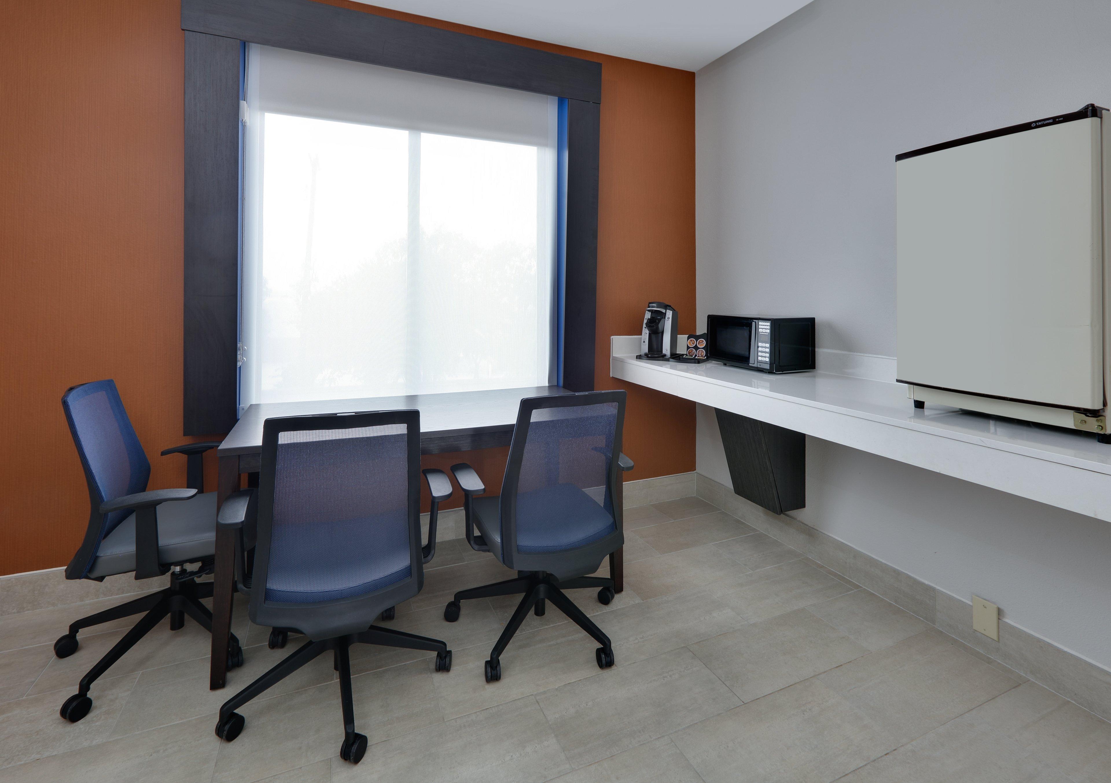 Holiday Inn Express & Suites Dallas - Duncanville By Ihg Exterior foto