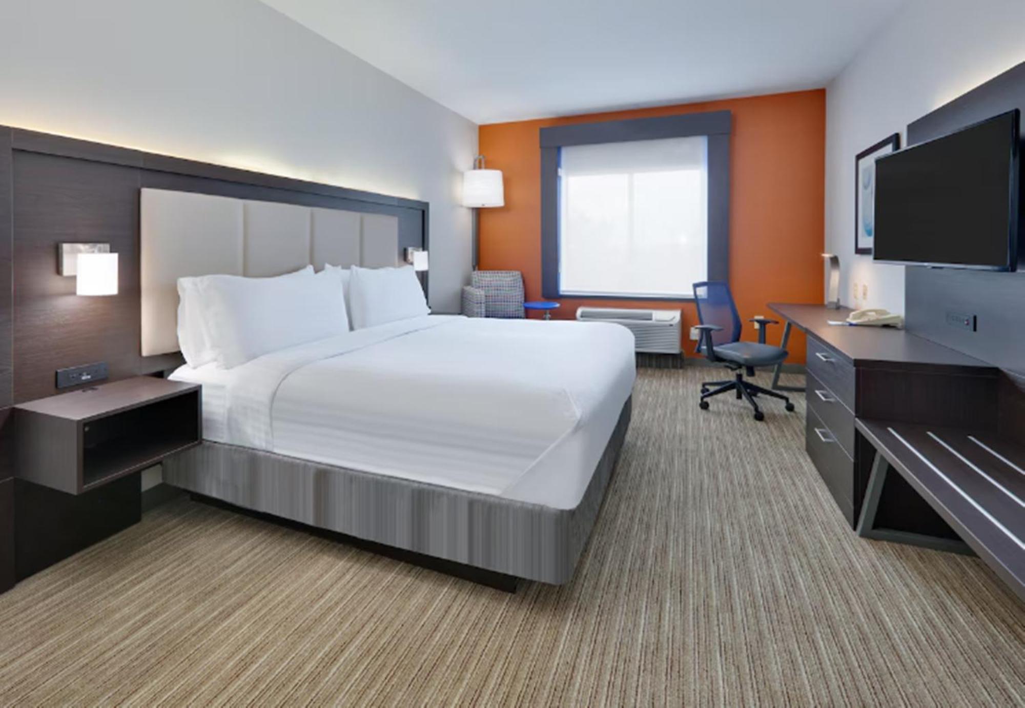 Holiday Inn Express & Suites Dallas - Duncanville By Ihg Exterior foto