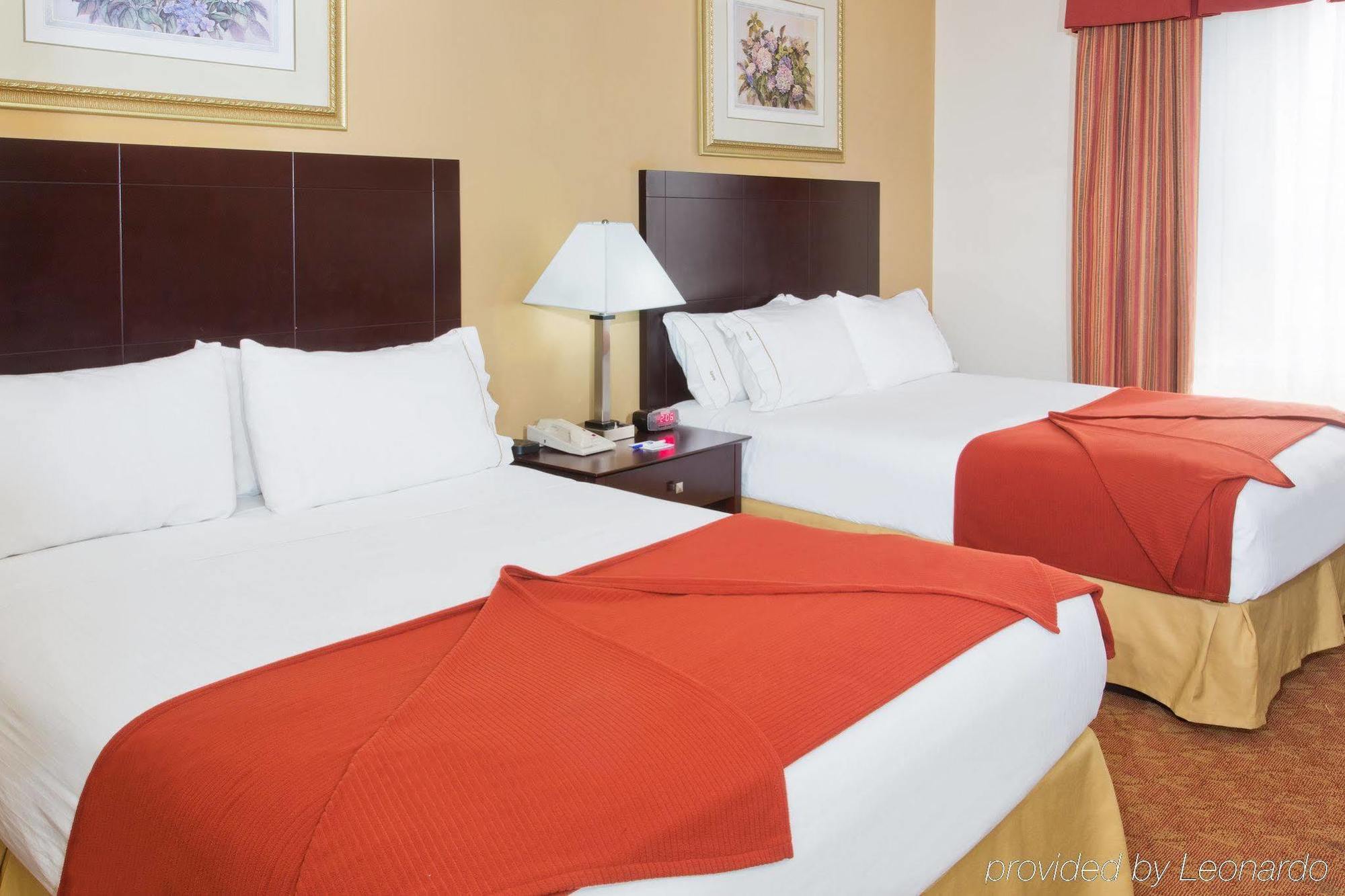 Holiday Inn Express & Suites Dallas - Duncanville By Ihg Exterior foto