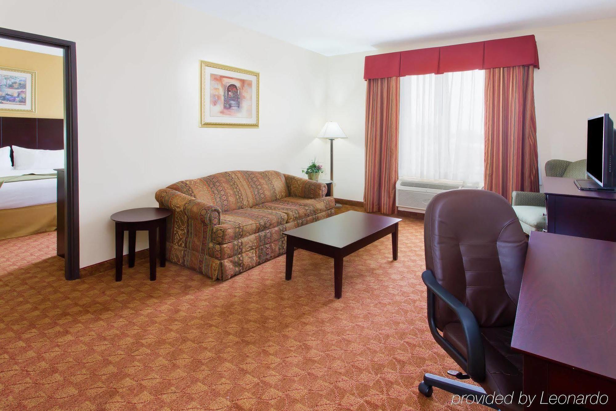 Holiday Inn Express & Suites Dallas - Duncanville By Ihg Exterior foto